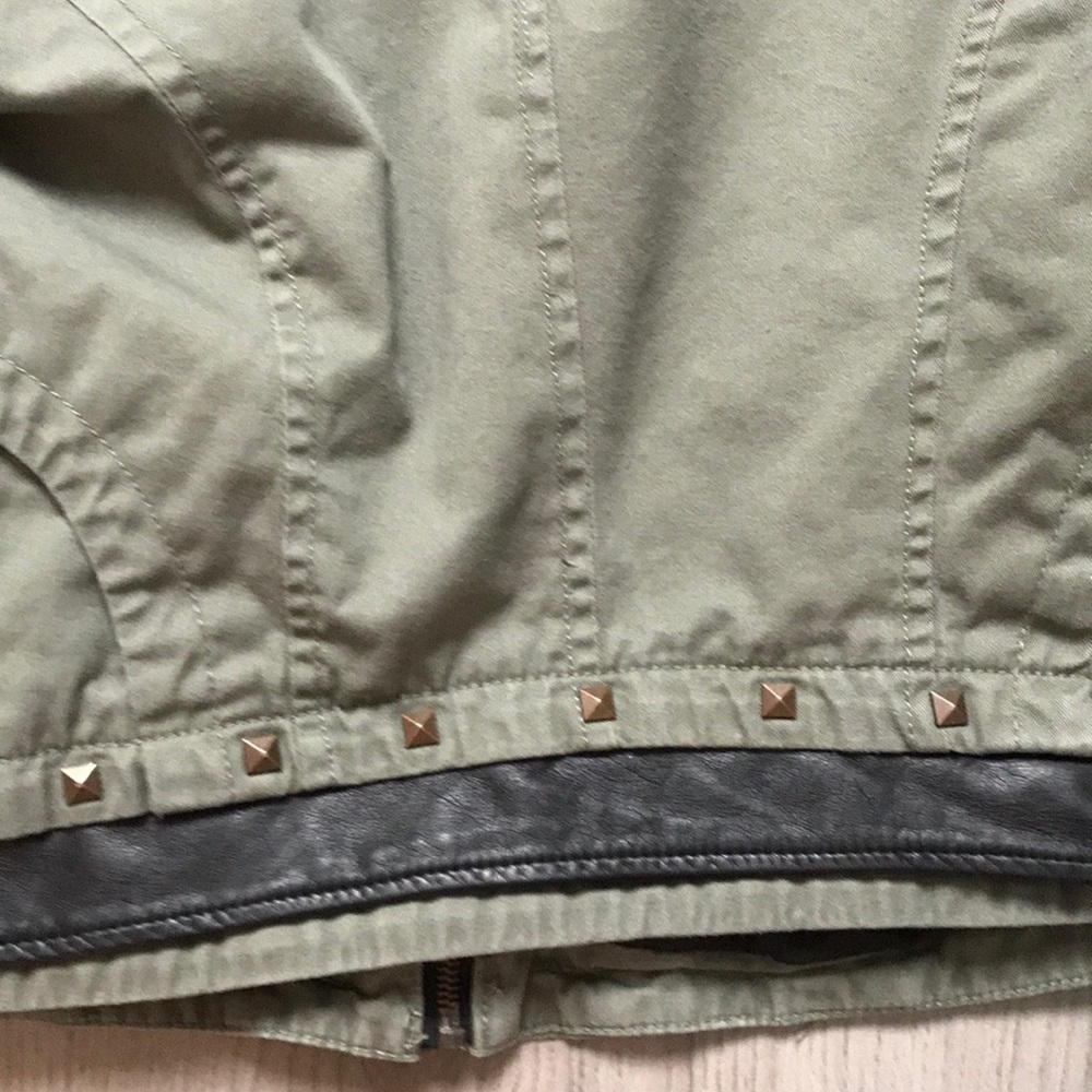 Jacket - Picture 2 of 2